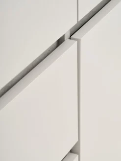 BILLUNDArmario BILLUND 119x193 4 puertas 2 cajones travertino/beis