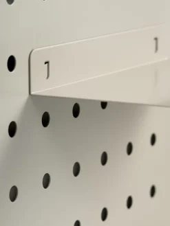 FUNDERPanel perforado FUNDER 52x42 con accesorios beis