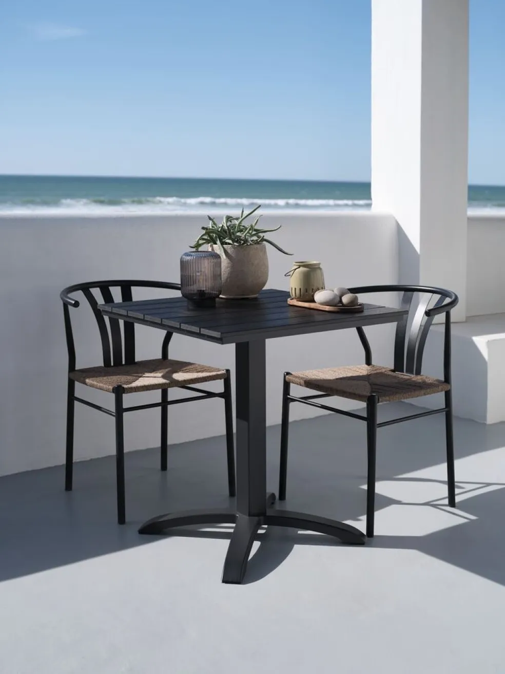 HOBRO + TAGMARKMesa HOBRO L70 + 2 sillas TAGMARK negro