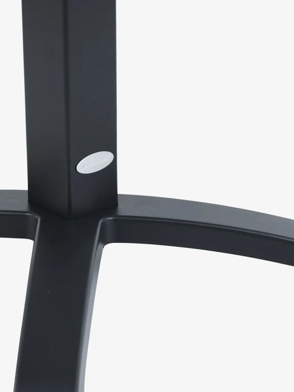 HOBRO + TAGMARKMesa HOBRO L70 + 2 sillas TAGMARK negro