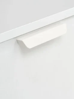 JENSLEVAparador JENSLEV 2 puertas 4 cajones blanco