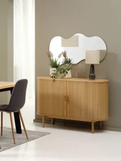 LYNGVIGAparador LYNGVIG 120cm 2 puertas persiana roble natural