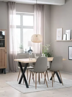 ROSLEV + BISTRUPMesa ROSLEV L140 roble natural + 4 sillas BISTRUP arena