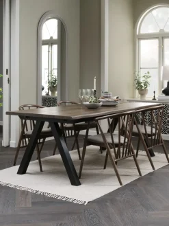 SANDBY + LYKSBORGMesa SANDBY L210 roble oscuro + 4 LYKSBORG roble oscuro