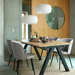 SANDBY + RISSKOVMesa SANDBY L160 roble natural + 4 sillas RISSKOV gris claro