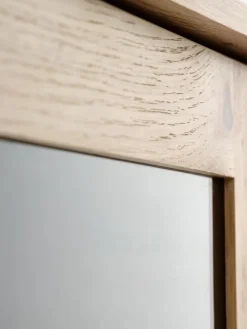 SANDBYVitrina SANDBY 2 puertas roble natural/negro