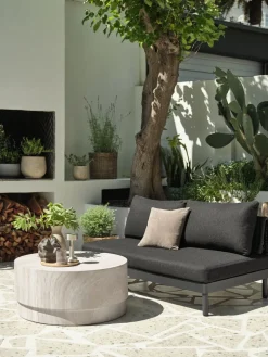 STORLIEN + VOSSConjunto jardín STORLIEN travertino + VOSS 2 plazas negro