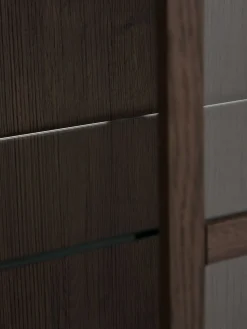 VESTERBYVitrina VESTERBY baja 2 puertas roble oscuro